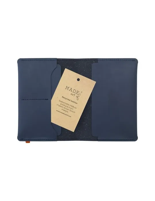 Recycled Leather Passport Holder étui à passeport