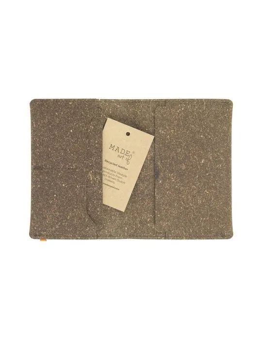 Recycled Leather Passport Holder étui à passeport