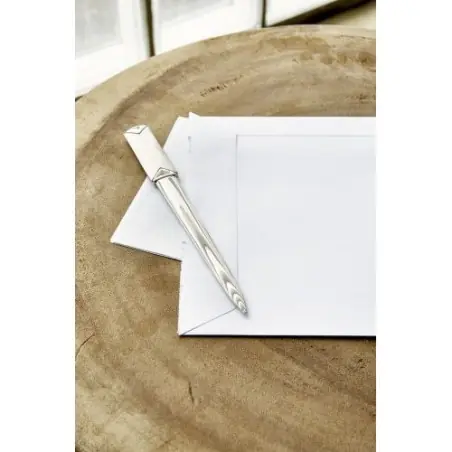 Ouvre-lettre en métal Alenna - Élégance au Bureau